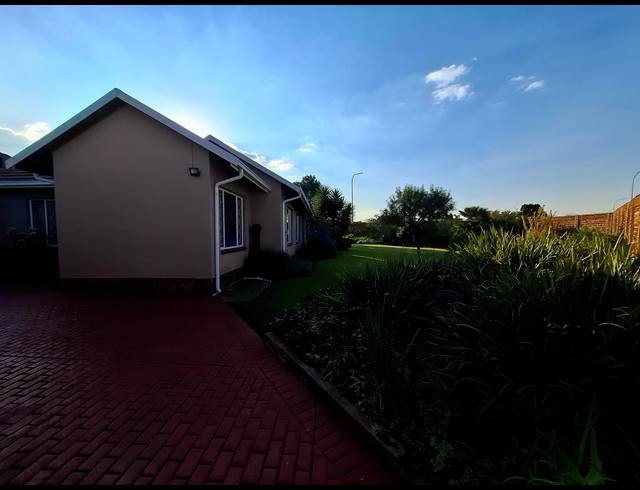 3 BEDROOM HOUSE FOR SALE IN SUNAIR PARK